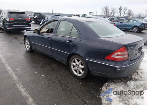 2003 Mercedes-Benz C 240 from USA, damaged, VIN WDBRF61J83A521142